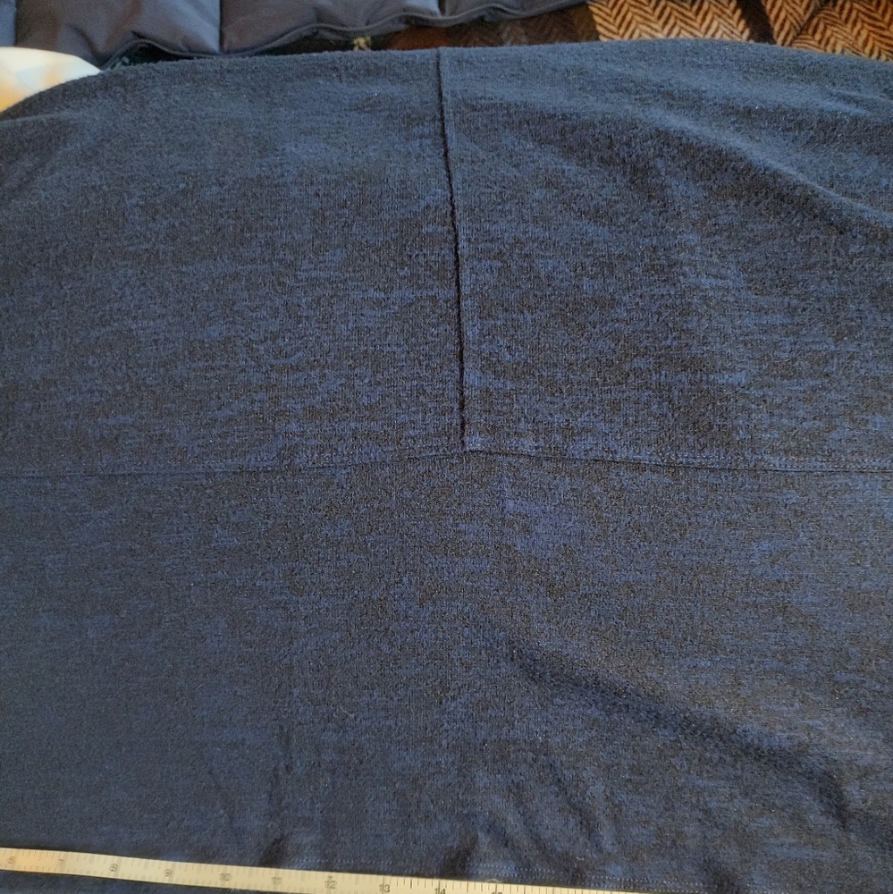 Liz Clairborne Navy Sweater - Picture 2 of 7
